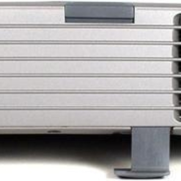 Compact Silver Multimedia Projector - Picture 3 of 6